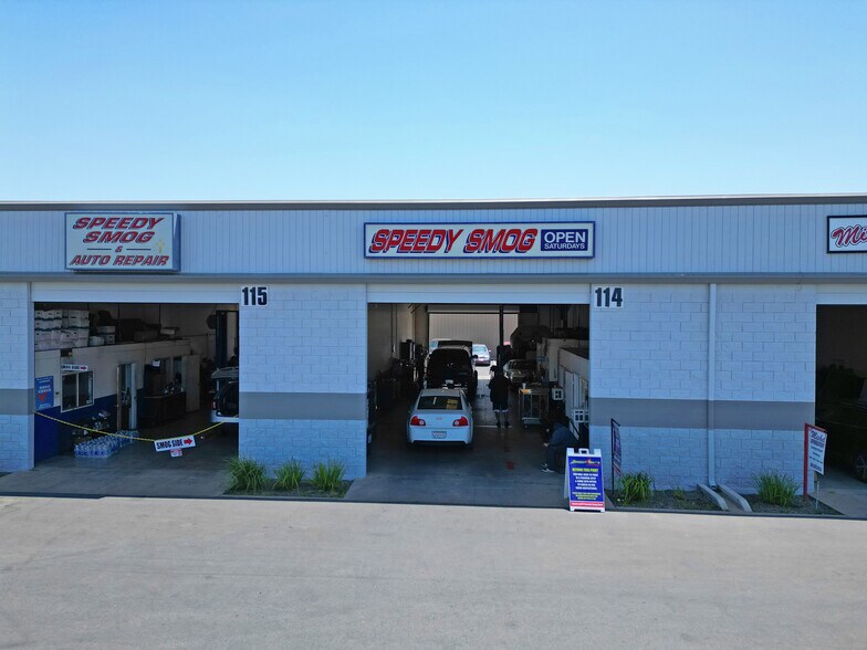 More Photos Of 7001 White Ln, Bakersfield Service For Lease