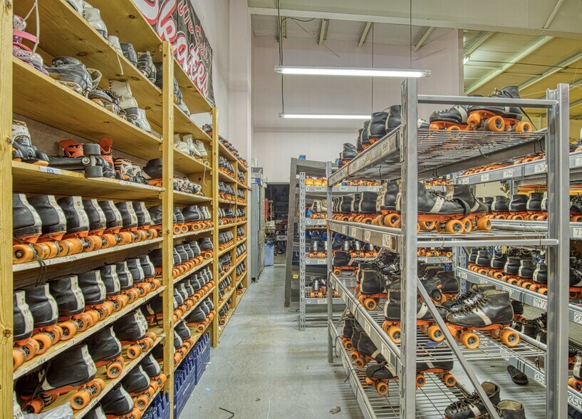 More Photos Of 3174 Salem Rd SE, Conyers Flex For Sale