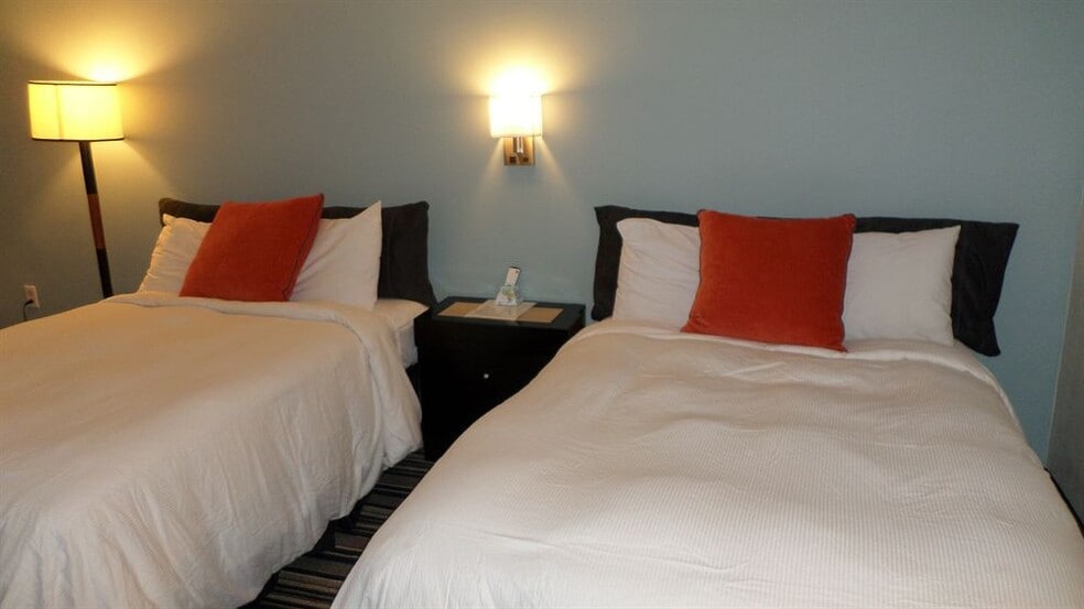 More Photos Of 852374 US Highway 17, Yulee Hotel For Sale