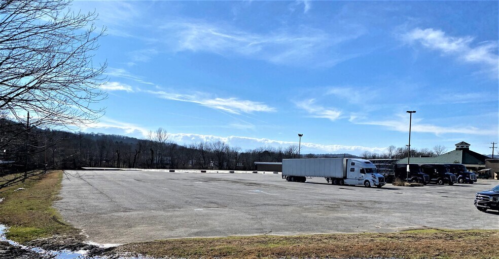 Primary Photo Of 1632 S School Ave, Fayetteville Land For Sale