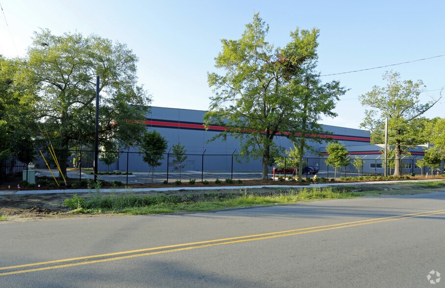 Primary Photo Of 4033 W Montague Ave, Charleston Warehouse For Lease