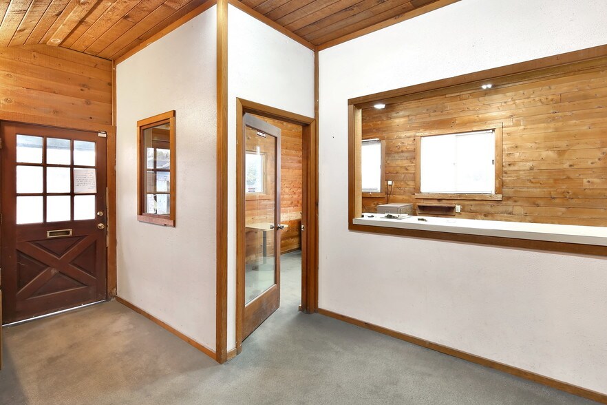 More Photos Of 120 W Smith Rd, Bellingham Service For Sale