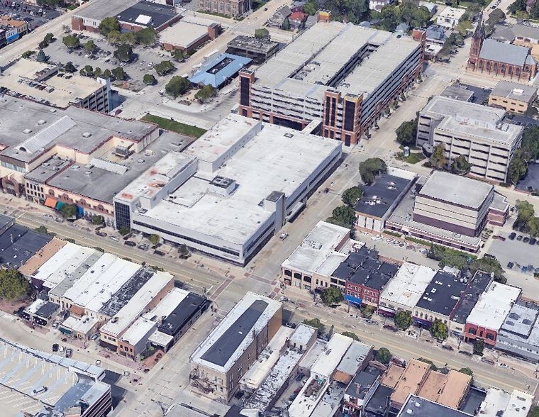 More Photos Of 122 E College Ave, Appleton Office For Sale