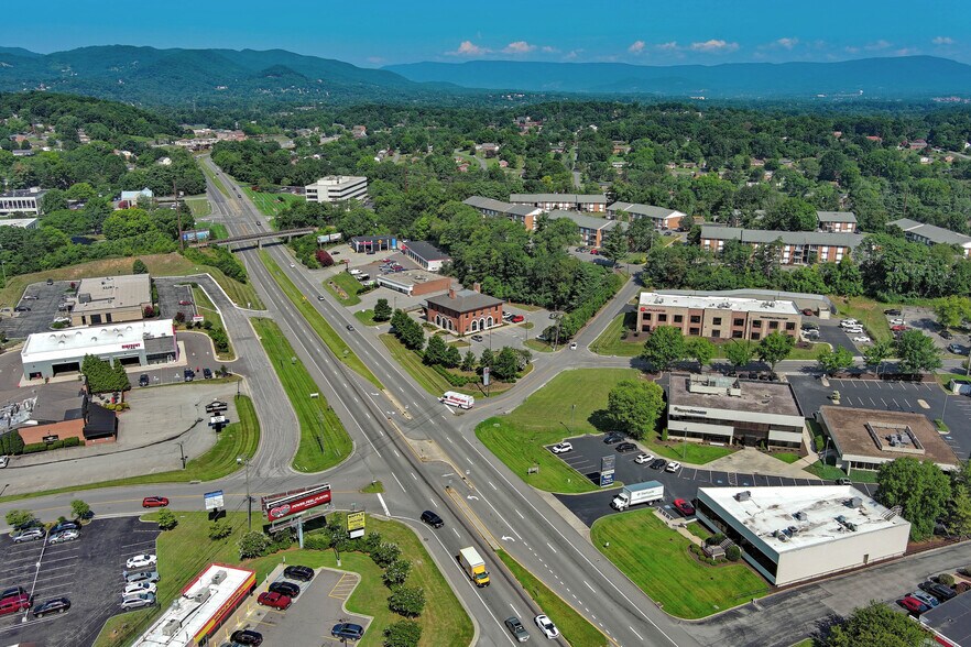 More Photos Of 5301 Bernard Dr, Roanoke Land For Lease