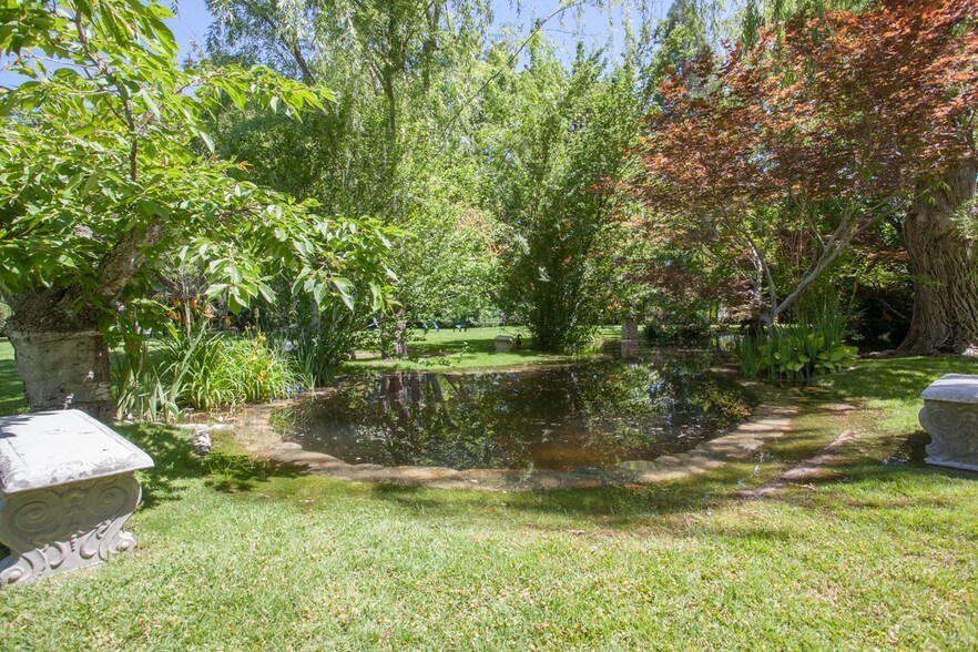 More Photos Of 376 W Yaney St, Bishop Hotel For Sale