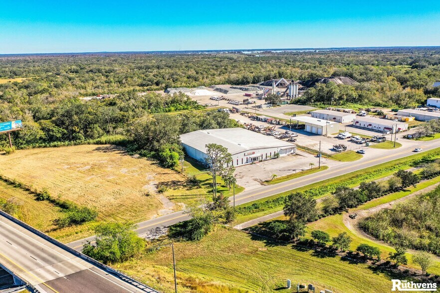 More Photos Of 3310 Reynolds Rd, Lakeland Warehouse For Sale