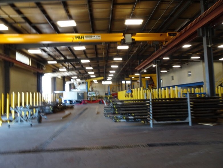 More Photos Of 4604 62nd Ave, Lloydminster Warehouse For Lease