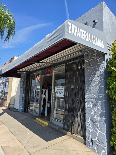 More Photos Of 1611 S Main St, Santa Ana Storefront For Lease