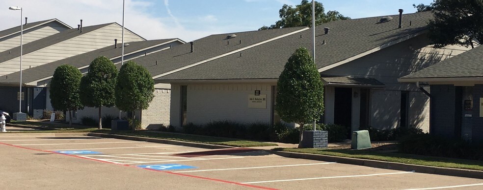 More Photos Of 5509 Pleasant Valley Dr, Plano Medical For Lease