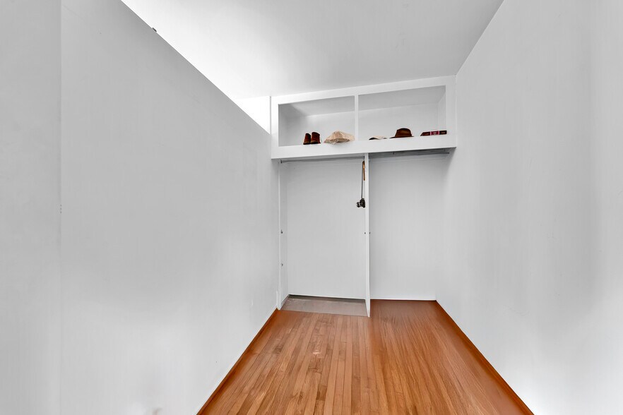 More Photos Of 4227 Van Nuys Blvd, Sherman Oaks Apartments For Sale