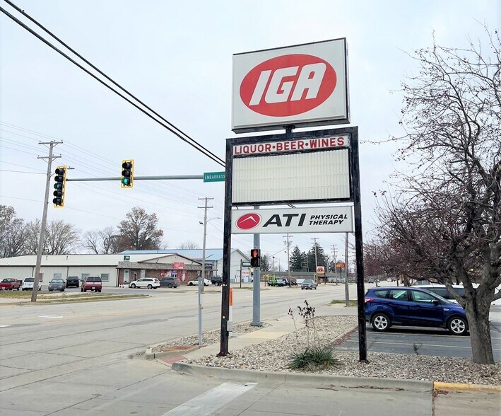 More Photos Of 605 E Southline Rd, Tuscola Supermarket For Lease