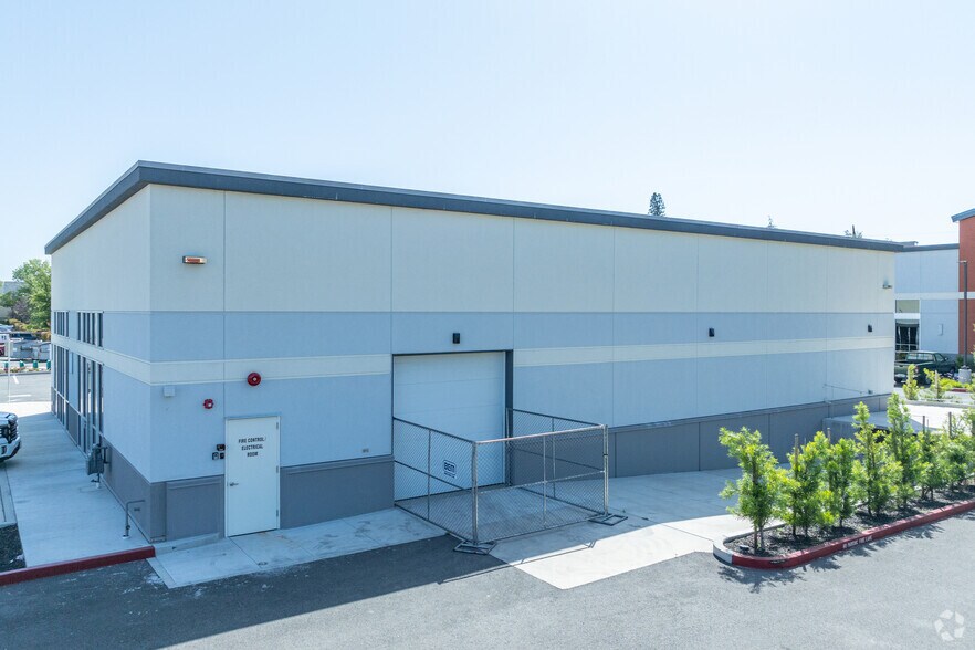 More Photos Of 6141 Pacific St, Rocklin Light Manufacturing For Lease