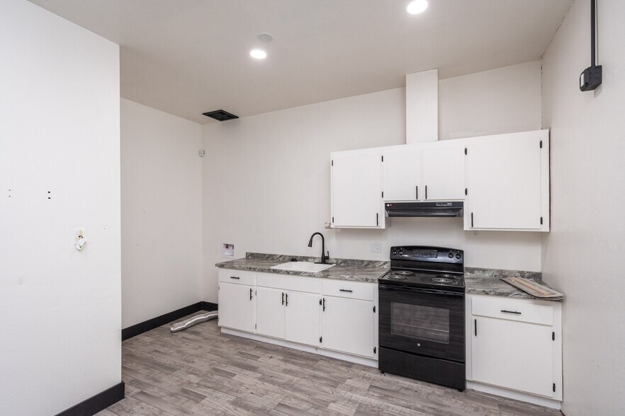 More Photos Of 1819 E St, Sacramento Flex For Lease