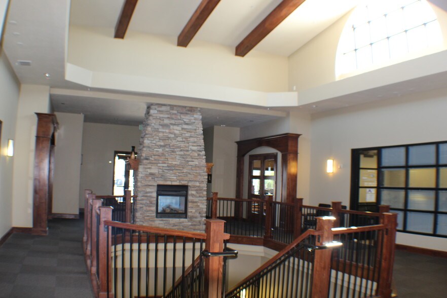 More Photos Of 2620 Commercial Way, Rock Springs Medical For Lease