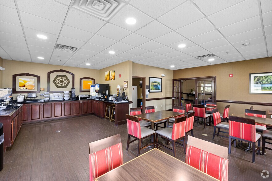 More Photos Of 215 Commerce Blvd, Midway Hotel For Sale