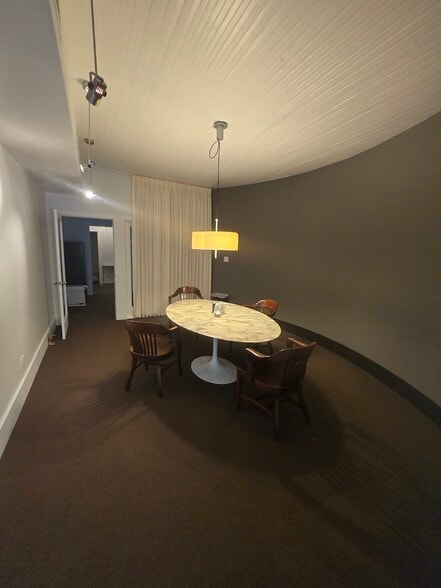 More Photos Of 2108 Airport Blvd, Mobile Office For Sale