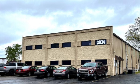 Primary Photo Of 3034 Westerville Rd, Columbus Warehouse For Sale