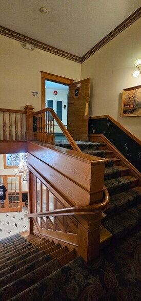 More Photos Of 102 Elkader St, Strawberry Point Hotel For Sale