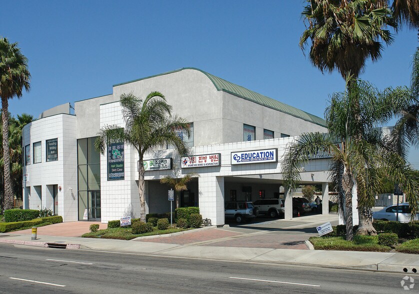 More Photos Of 9535 Garden Grove Blvd, Garden Grove Medical For Sale