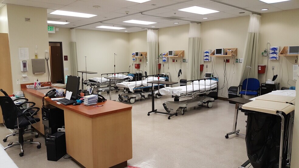 More Photos Of 830 S Citrus Ave, Azusa Medical For Lease