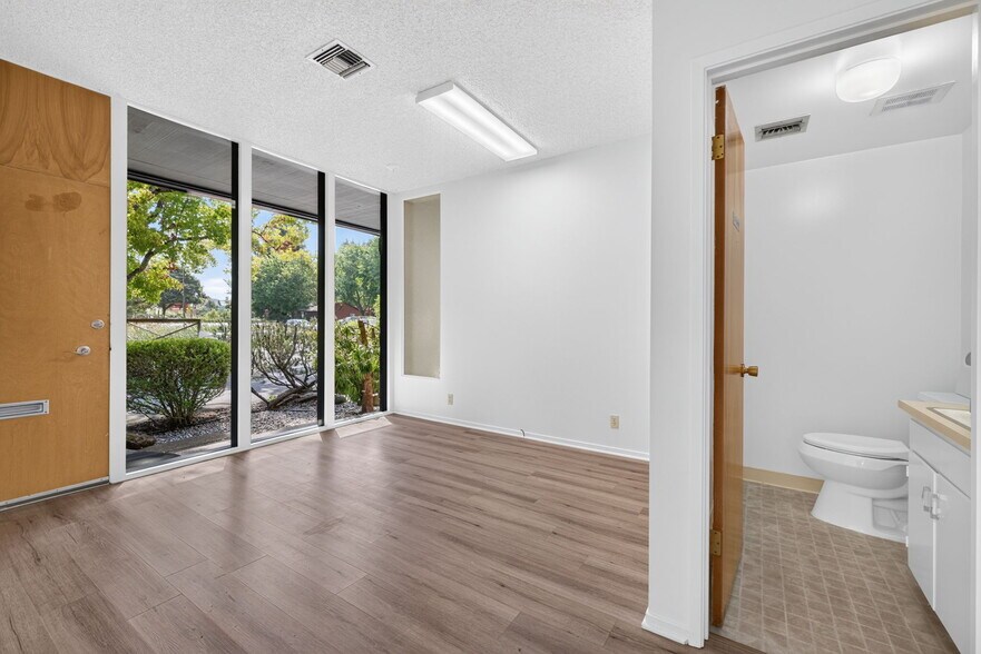 More Photos Of 7 Page St, Cotati Medical For Sale