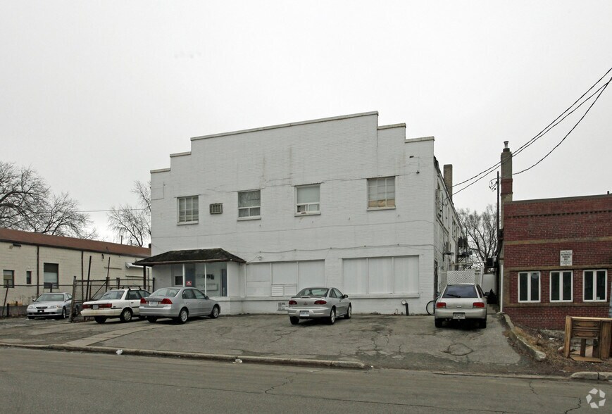 More Photos Of 3 Parnell Ave, Toronto Warehouse For Lease