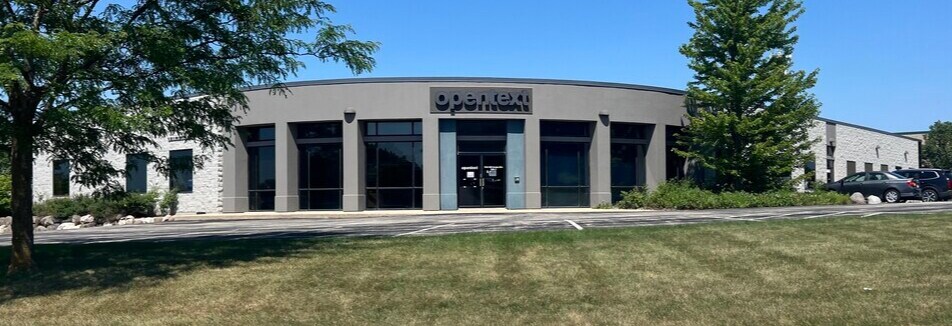 More Photos Of W223N608 Saratoga Dr, Waukesha Office For Sale