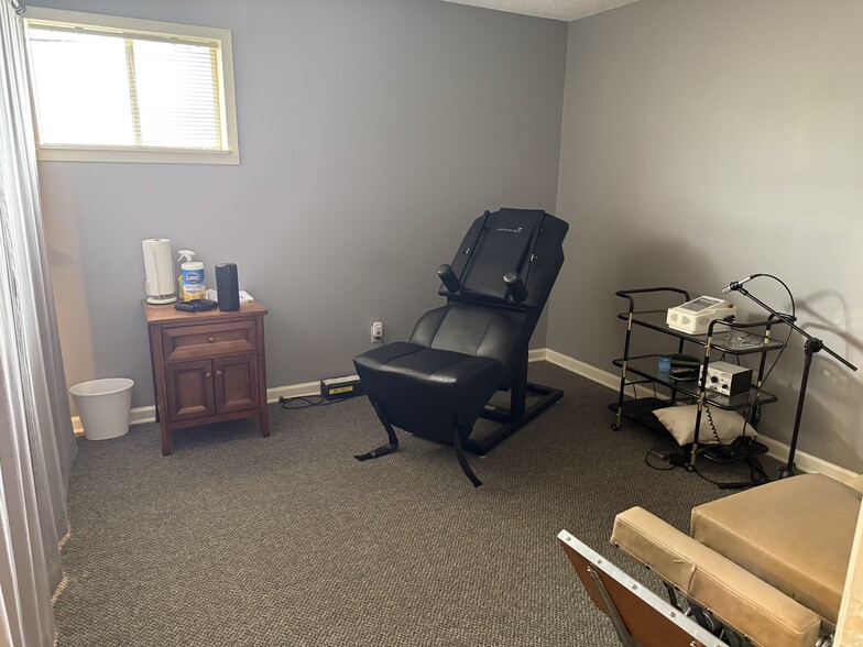 More Photos Of 161 Highway 72 E, Collierville Office For Sale