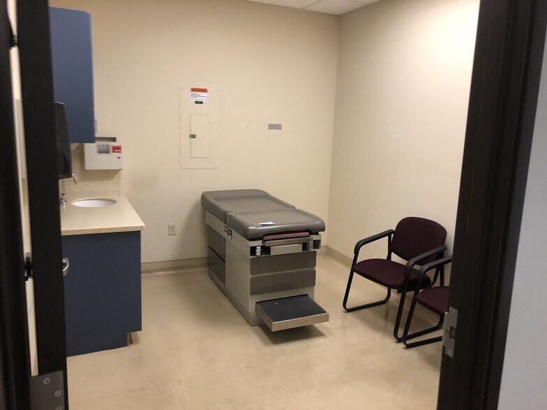 More Photos Of 3120 S Valley View Blvd, Las Vegas Medical For Sale