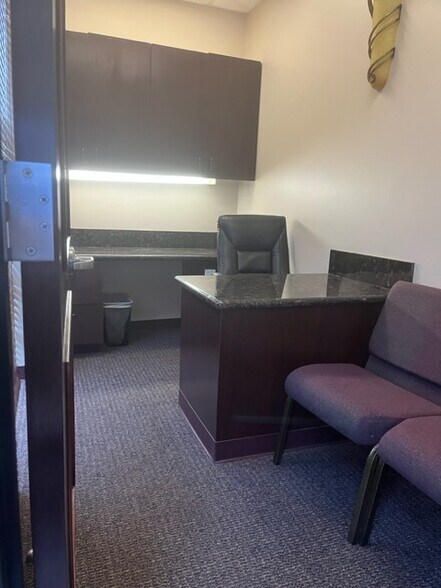 More Photos Of 1437 Highway 6, Sugar Land Medical For Lease