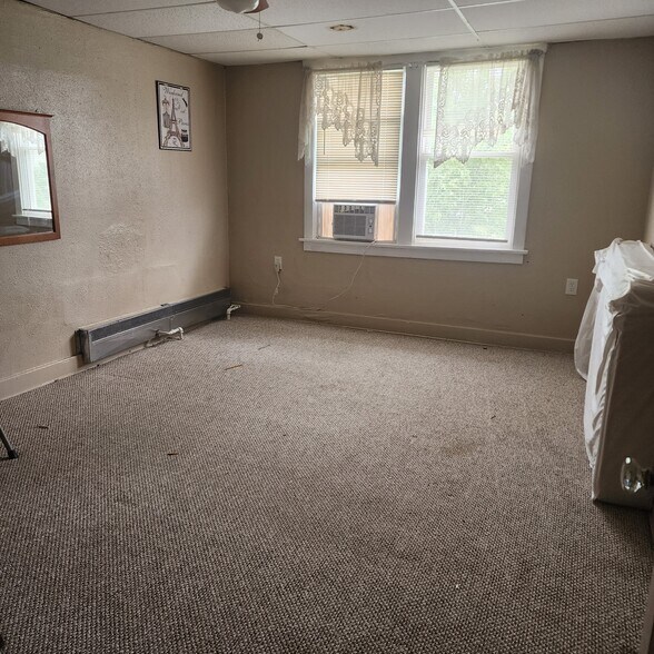 More Photos Of 401 N Spring St, Independence Apartments For Sale