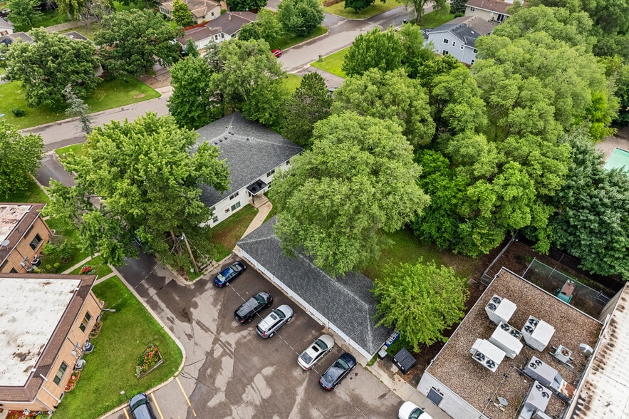 More Photos Of 752 Southview Dr, Anoka Apartments For Sale