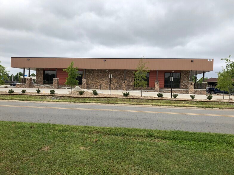 Primary Photo Of 815 Exchange Ave, Conway Office For Lease