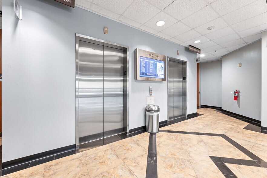 More Photos Of 1429 Tx-6, Sugar Land Medical For Lease