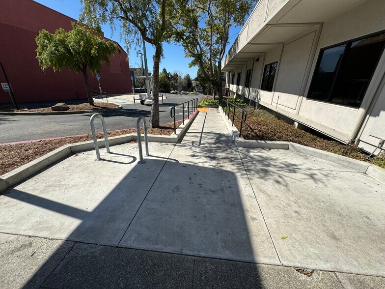 More Photos Of 1536 Shattuck Ave, Berkeley Bank For Lease