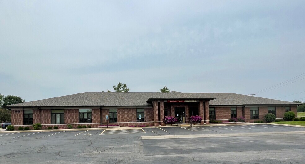 More Photos Of 2941 Greenbriar Dr, Springfield Office For Sale