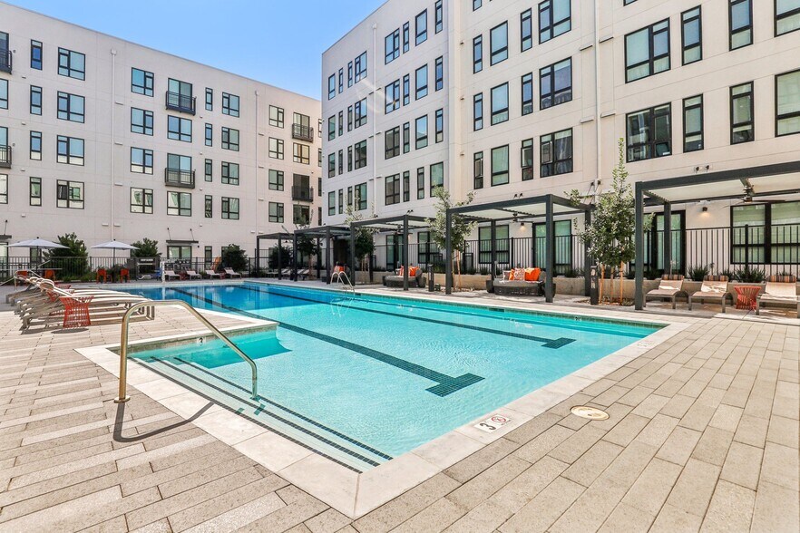 More Photos Of 251 6th St, Sacramento Apartments For Lease