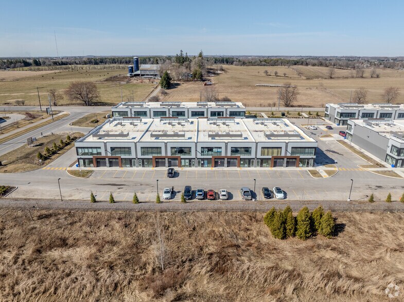 More Photos Of 585 Hanlon Creek Blvd, Guelph Showroom For Lease