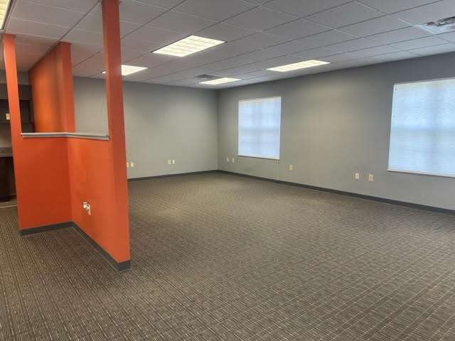 More Photos Of 7357 E Kemper Rd, Cincinnati Office For Sale