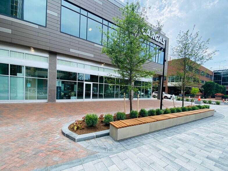 More Photos Of 101 N Queen St, Lancaster Apartments For Lease