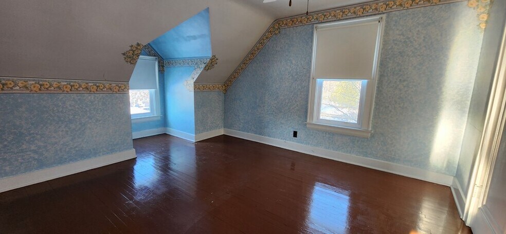 More Photos Of 125 Rockdale Rd, Follansbee Flex For Sale