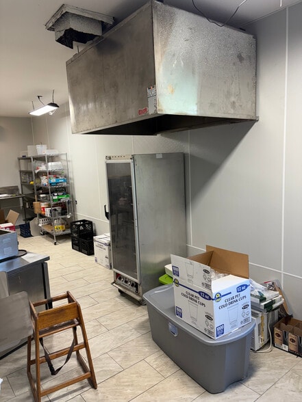 More Photos Of 1565 Riverview St, Portage Des Sioux General Retail For Lease