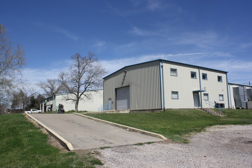 More Photos Of 19111 Fm 362 Rd, Waller Manufacturing For Sale