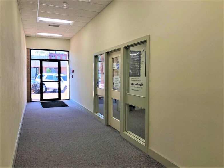 More Photos Of 301-305 W Woodard St, Denison Office For Lease