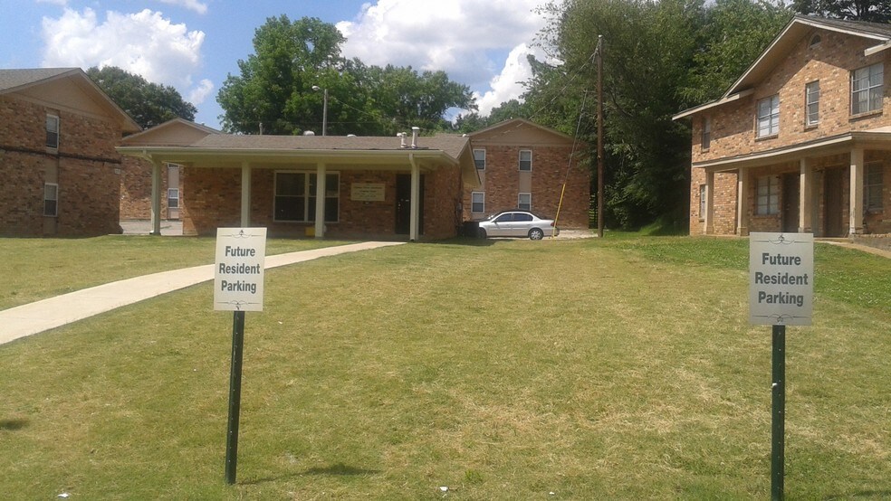 More Photos Of 3081 St. Charles Dr, Memphis Apartments For Sale