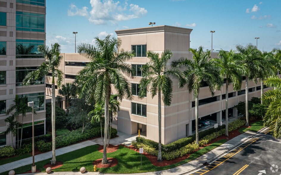 More Photos Of 13450 W Sunrise Blvd, Sunrise Office For Sale