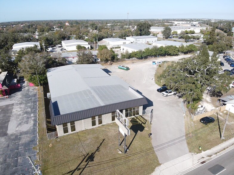 More Photos Of 8820 66th St N, Pinellas Park Auto Repair For Sale