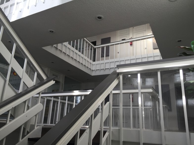 More Photos Of 1901 Kipling St, Lakewood Office For Sale