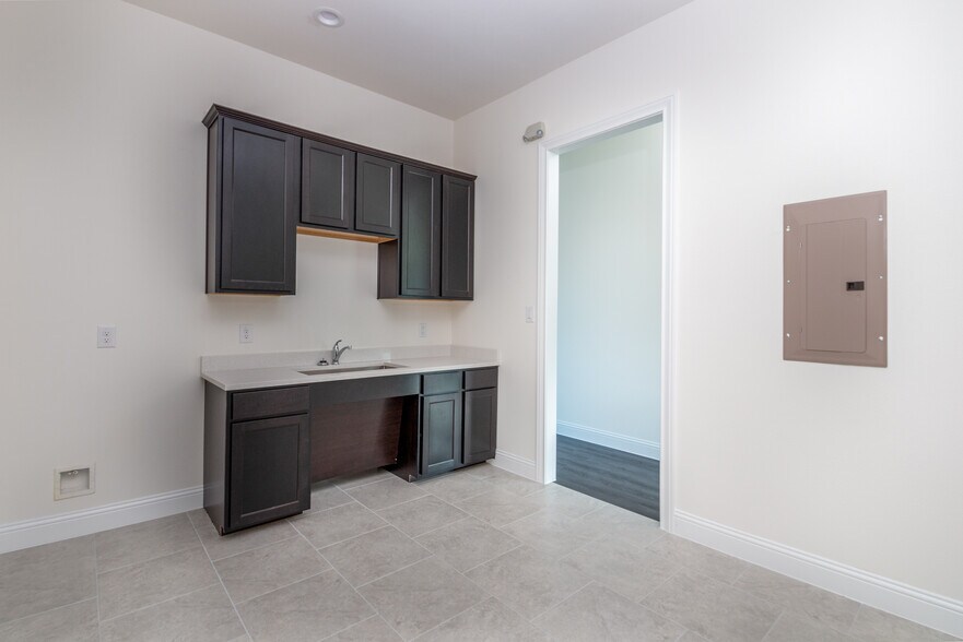 More Photos Of 3951 Alma Rd, McKinney Office For Lease