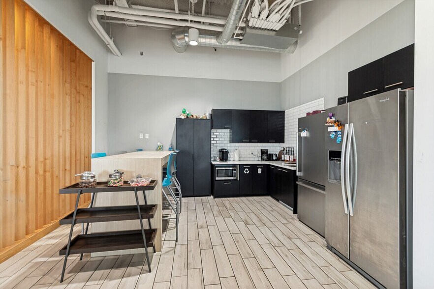 More Photos Of 2000 W Ashton Blvd, Lehi Office For Lease